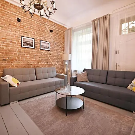 Victus Apartamenty, Apartament Antique 1 Apartment